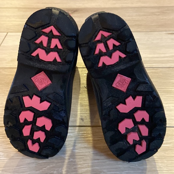 Muck Kids Element Boots - black/pink size 11 - Picture 9 of 9